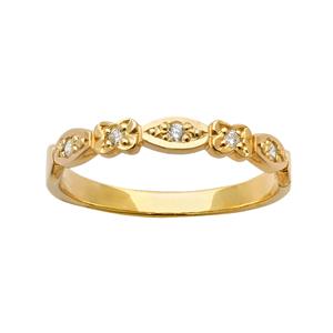 <p>Floral diamond ring in yellow gold set with 5 x 70pc Round Brilliant Cut Diamonds. Total Diamond Weight 0.07ct</p>